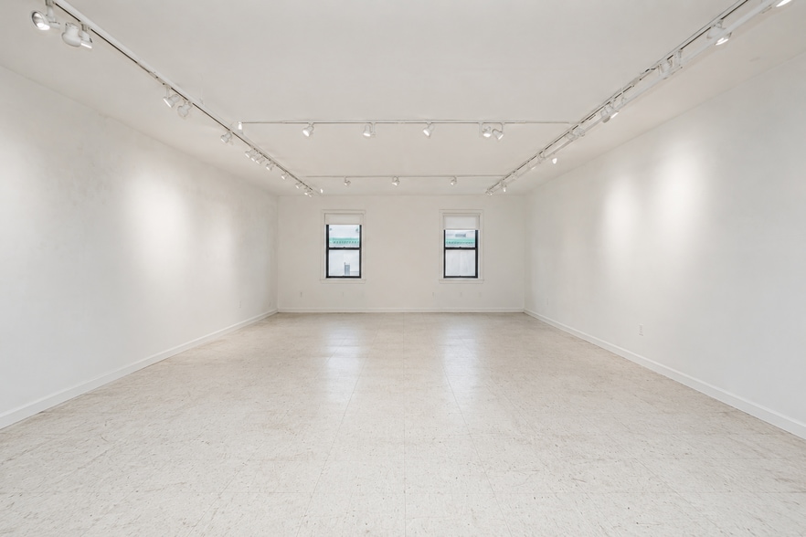 More Photos Of 154 26th St, Brooklyn Warehouse For Sale