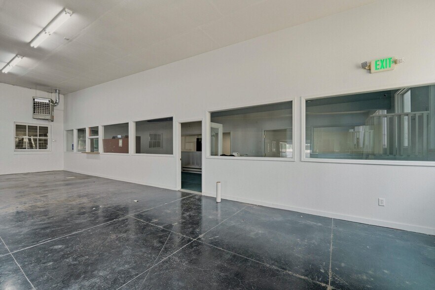 More Photos Of 422-426 E Main St, Trinidad Auto Dealership For Sale