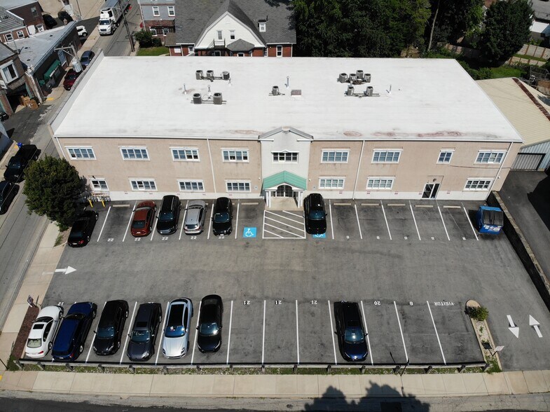 More Photos Of 815 Greenwood Ave, Jenkintown Medical For Sale