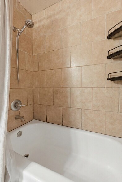 More Photos Of 14506 NE 6th Pl, Bellevue Apartments For Sale