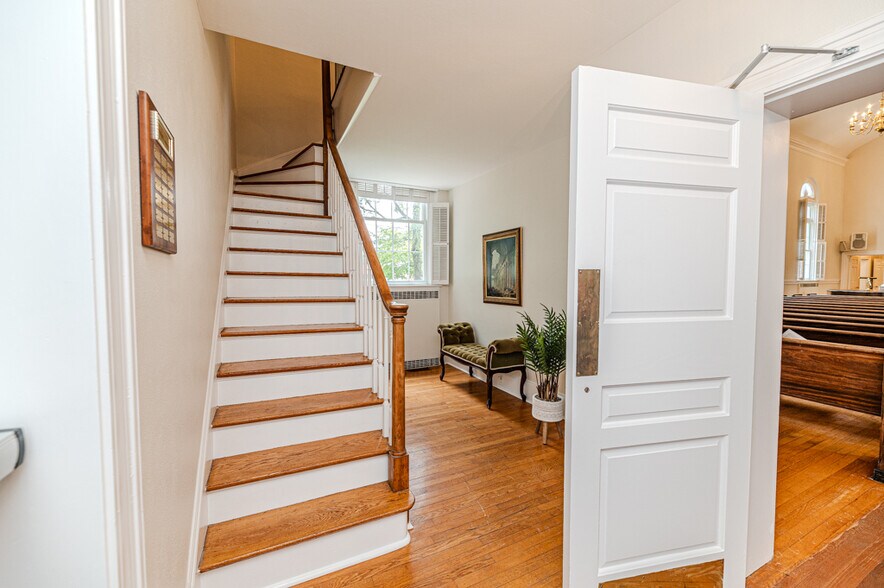 More Photos Of 211 Main st, Broadway Religious Facility For Sale