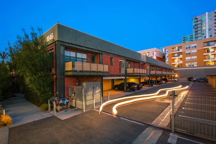 Primary Photo Of 1046 Princeton Dr, Venice Loft Creative Space For Sale
