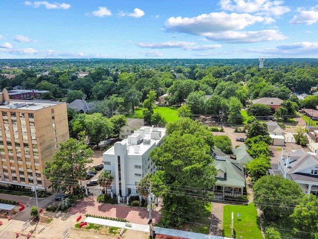 More Photos Of 827 N State St, Jackson Apartments For Sale