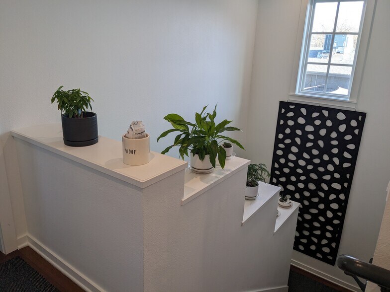 More Photos Of 77 Front St, Danville Medical For Lease