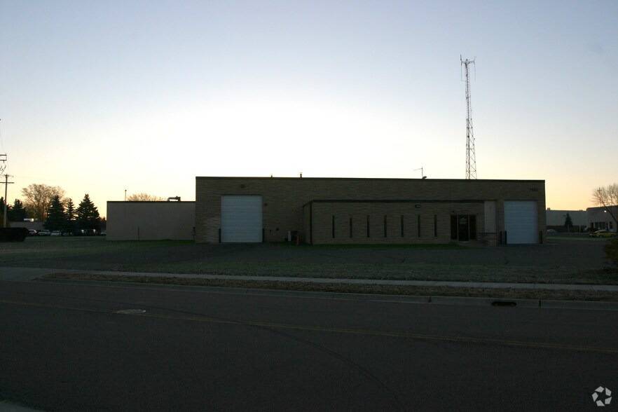 More Photos Of 7955 Wallace Rd, Eden Prairie Manufacturing For Sale