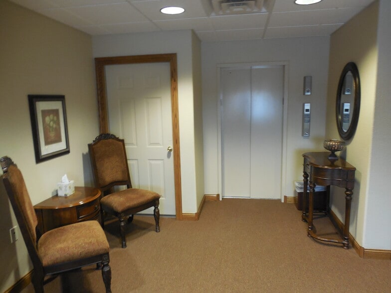 More Photos Of 550 N 5th St, Rapid City Office For Sale