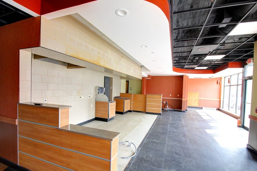 More Photos Of 25-27 Pearl St, Portland Office For Lease