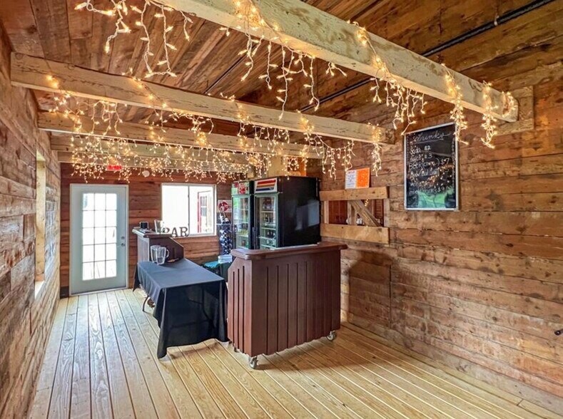 More Photos Of 164 Mayville Rd, Bethel Specialty For Sale