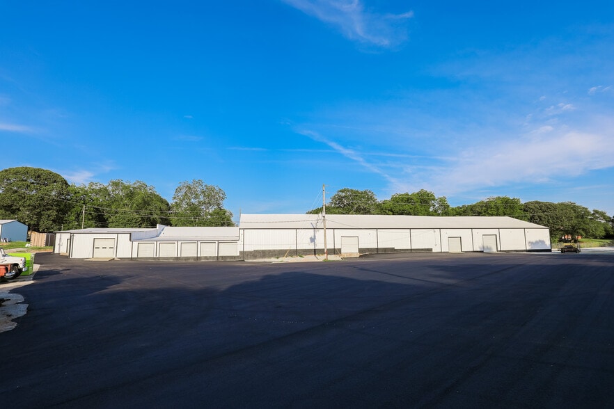 More Photos Of 5 Haynie St, Newnan Warehouse For Lease
