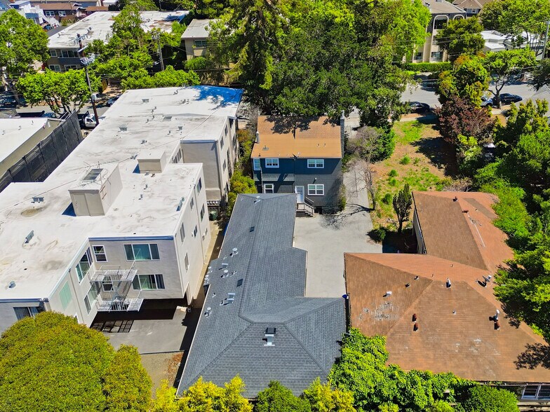 More Photos Of 1124 Douglas Ave, Burlingame Apartments For Sale