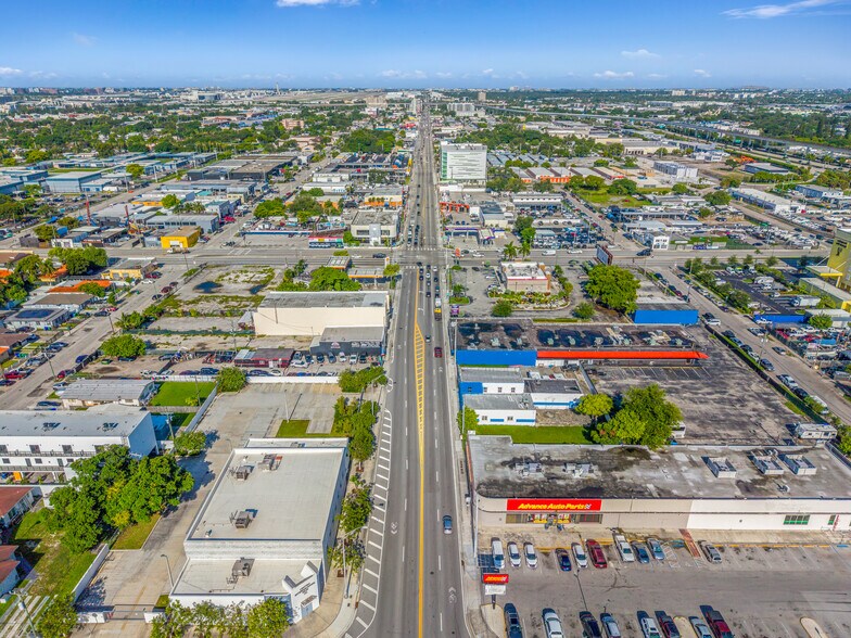 More Photos Of 2548 NW 36th St, Miami Auto Dealership For Lease