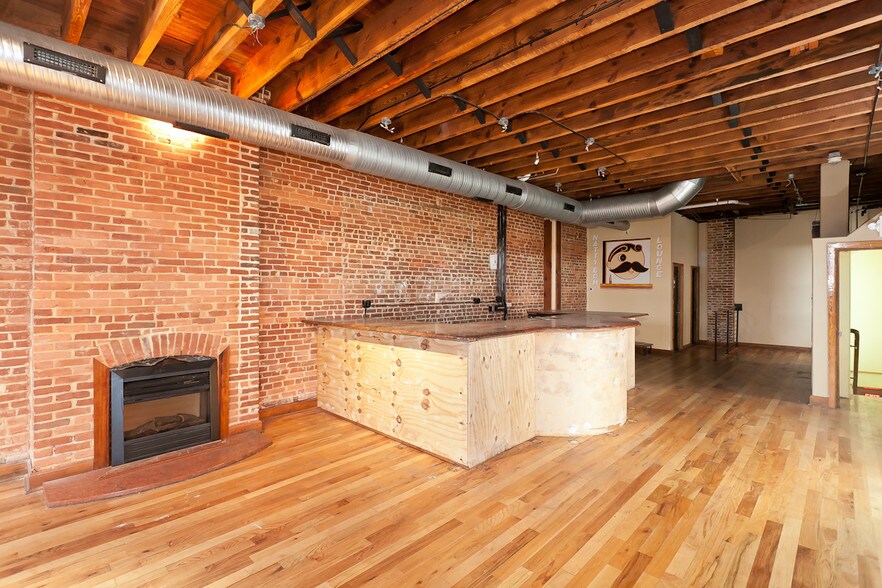 More Photos Of 1028 S Conkling St, Baltimore Restaurant For Sale