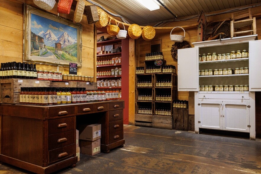 More Photos Of 63 Talona Spur Rd, Ellijay Freestanding For Sale