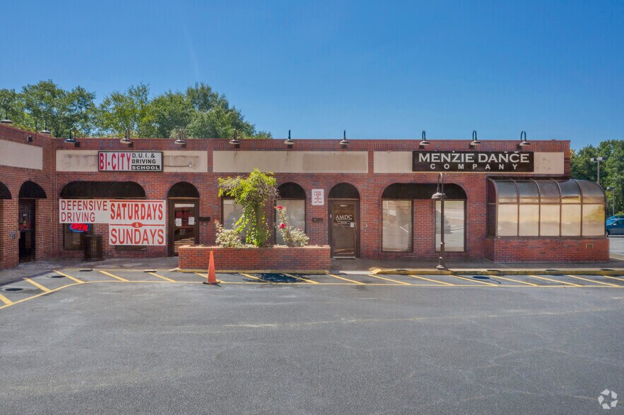 More Photos Of 3604 Macon Rd, Columbus Unknown For Lease