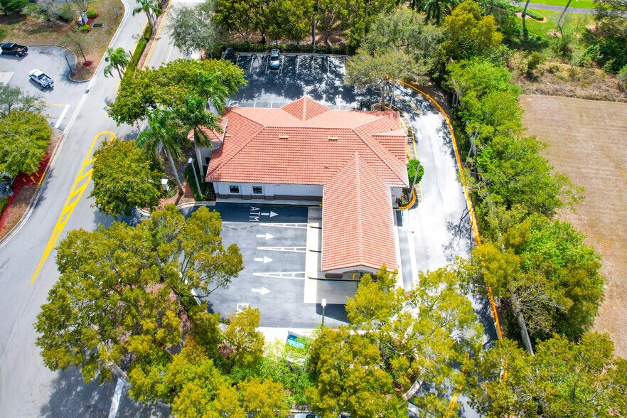 More Photos Of 18499 Miramar Pky, Miramar Bank For Sale