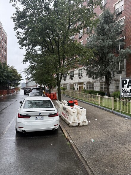 More Photos Of 529 Bryant Ave, Bronx Warehouse For Lease