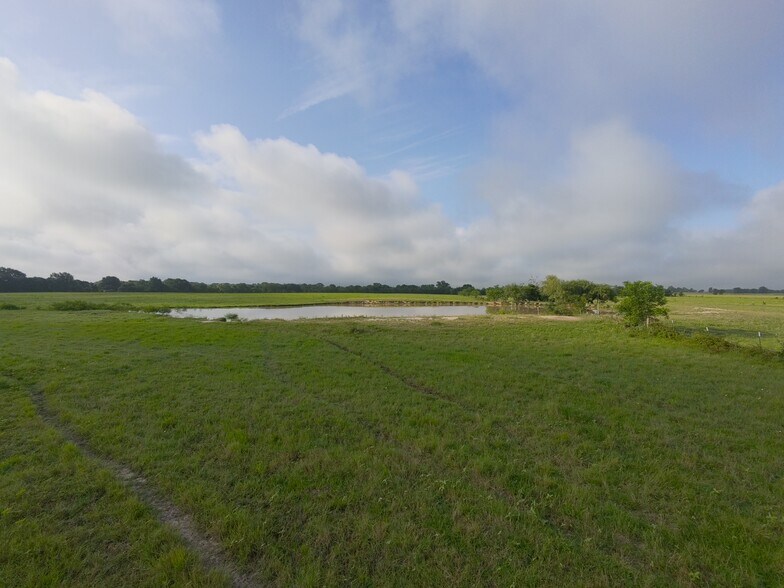More Photos Of 415 Veterans Memorial Dr, Navasota Land For Sale