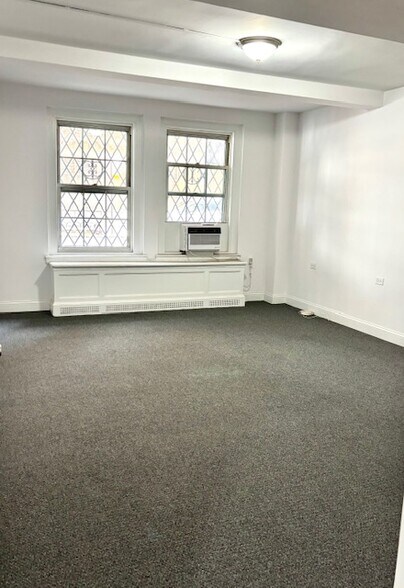 More Photos Of 16 Park Ave, New York Multifamily For Sale