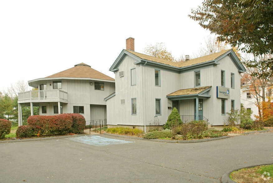 More Photos Of 1006 S Main St, Plantsville Office For Lease