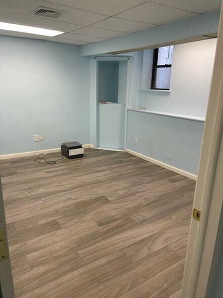More Photos Of 1527 Franklin Ave, Mineola Office For Lease