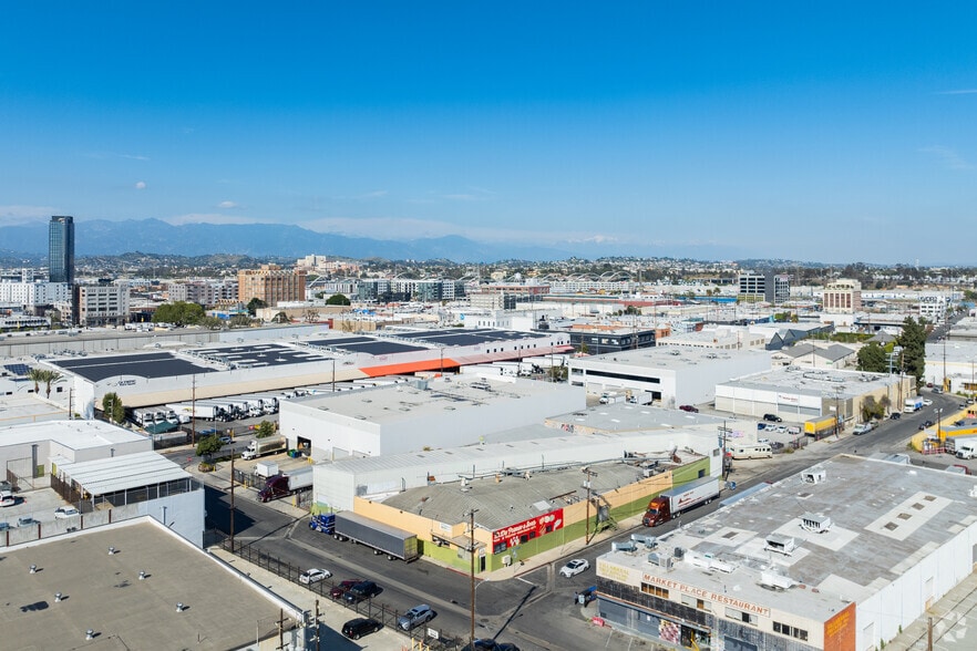 More Photos Of 1000 Lawrence St, Los Angeles Warehouse For Sale