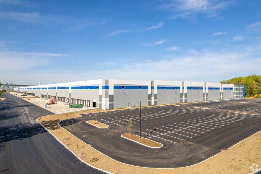 More Photos Of 373 N Broadway, Pennsville Unknown For Lease