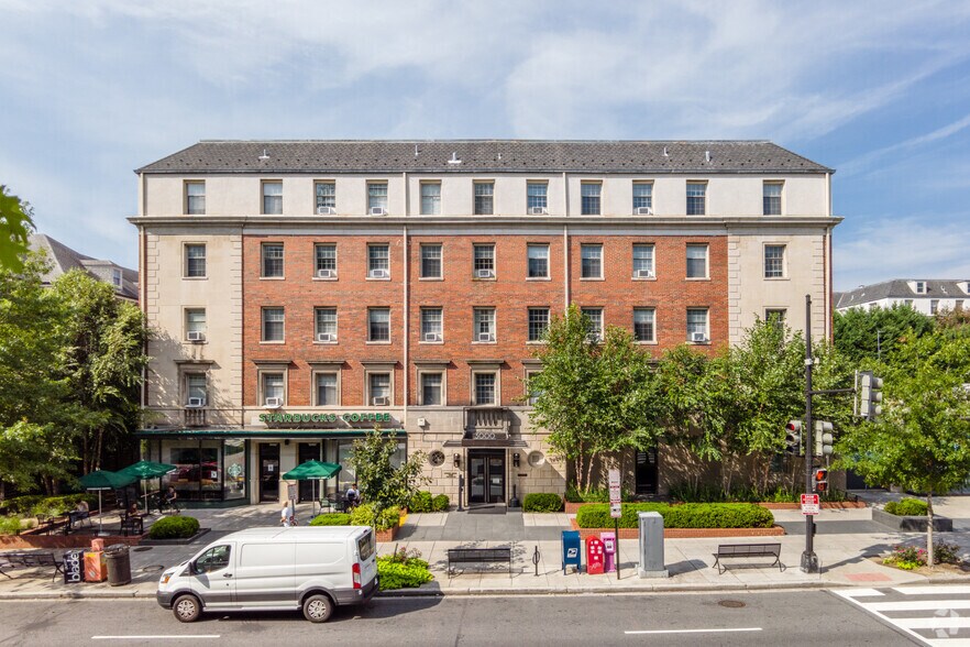 More Photos Of 3000 Connecticut Ave NW, Washington Apartments For Lease