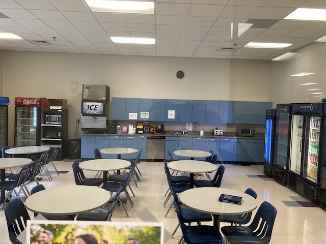 More Photos Of 3429 Regal Dr, Alcoa Office For Lease