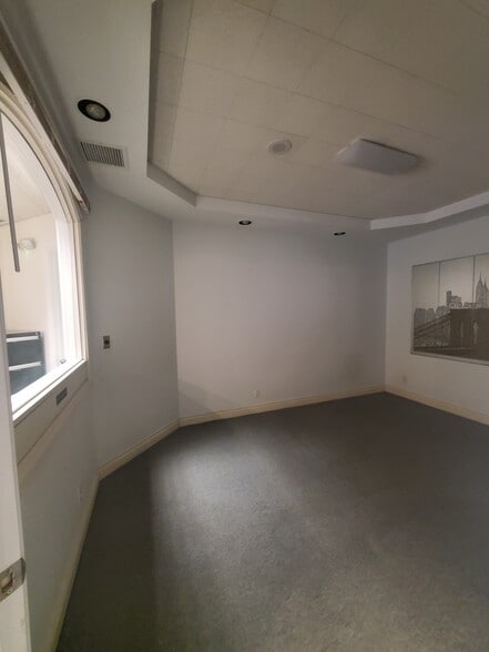 More Photos Of 461-481 E Hillsboro Blvd, Deerfield Beach Office For Lease