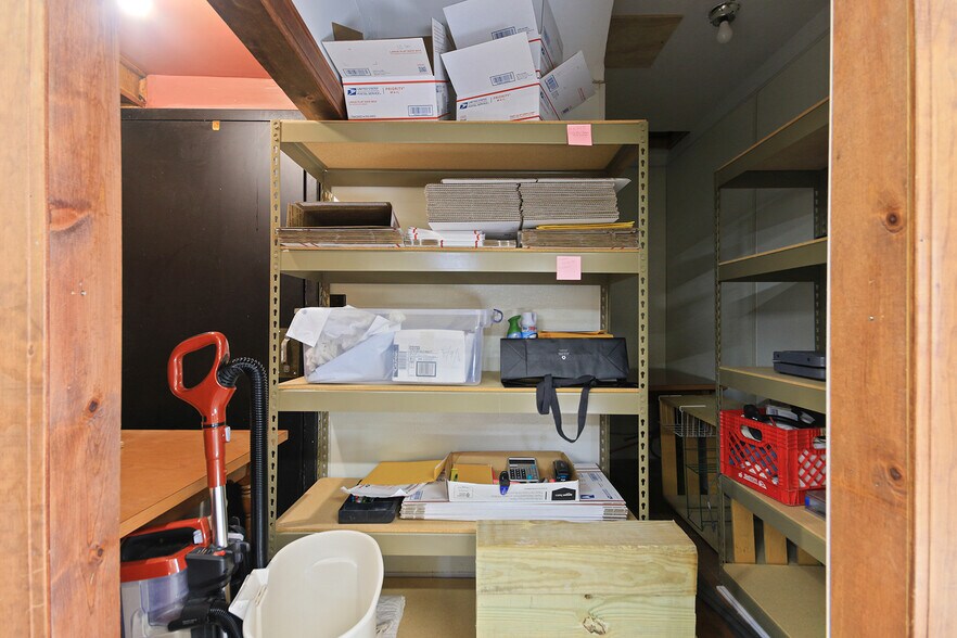 More Photos Of 105 Coal st, Mexico Specialty For Sale