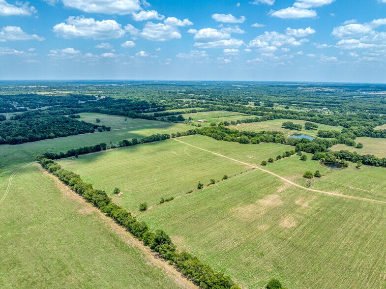 More Photos Of 606.51 Acres, Sherman Land For Sale