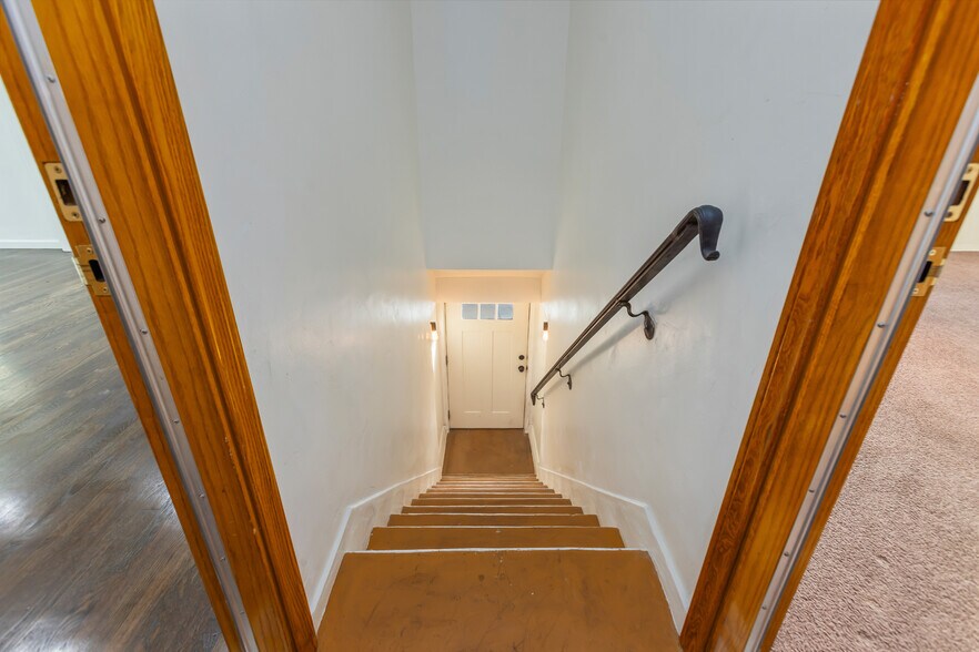 More Photos Of 811 E Nutwood St, Inglewood Apartments For Sale