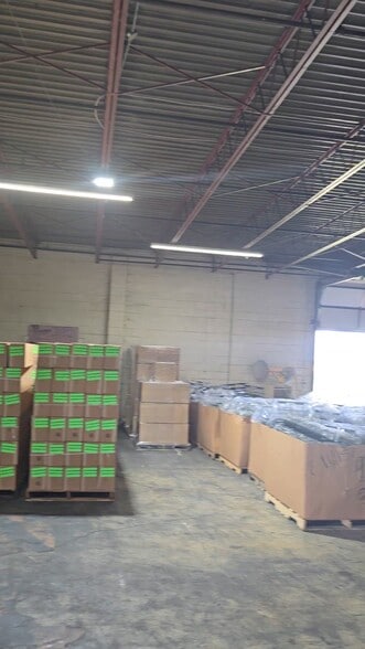 Primary Photo Of 1317 Winter Dr, Lebanon Distribution For Lease