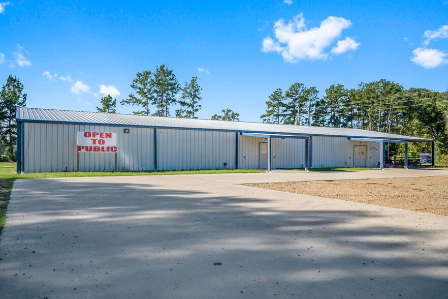 More Photos Of 4951 US Highway 190 W, Livingston Office For Sale