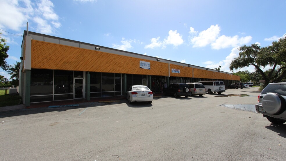 More Photos Of 1620-1648 NE 148th St, Miami Unknown For Lease