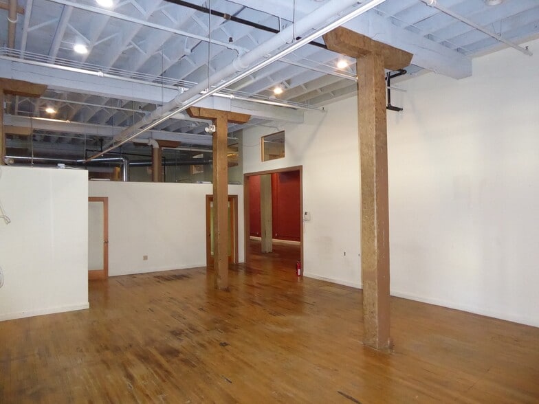 More Photos Of 1667 E 40th St, Cleveland Loft Creative Space For Sale