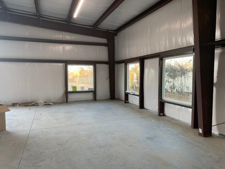 More Photos Of 9197 Saint Charles Rock Rd, Saint Louis Auto Dealership For Sale