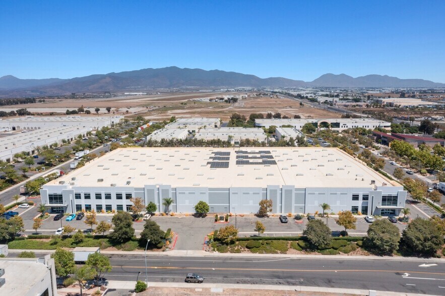 More Photos Of 6060 Business Center Ct, San Diego Distribution For Lease