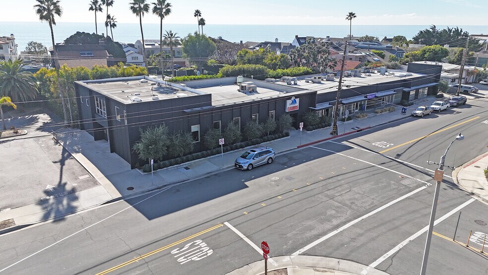 More Photos Of 23676-23712 Malibu Rd, Malibu Office For Lease