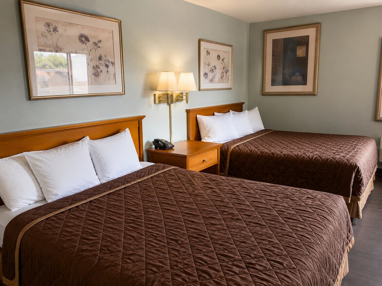 More Photos Of 530 W Route 66, Williams Hotel For Sale