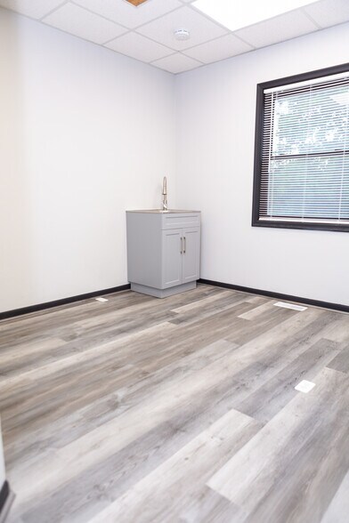 More Photos Of 340 W Grand River Ave, Webberville Medical For Sale