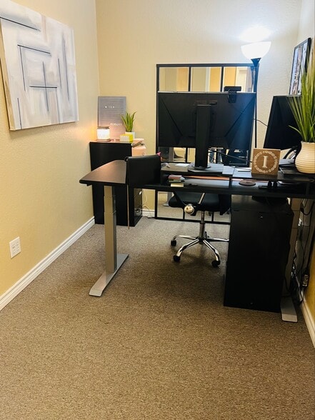 More Photos Of 312 E Avenue B, Killeen Office For Lease