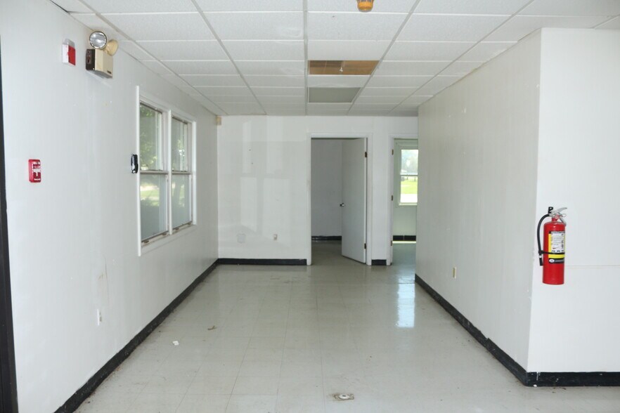 More Photos Of 3001 W Lafayette Ave, Jacksonville Flex For Sale