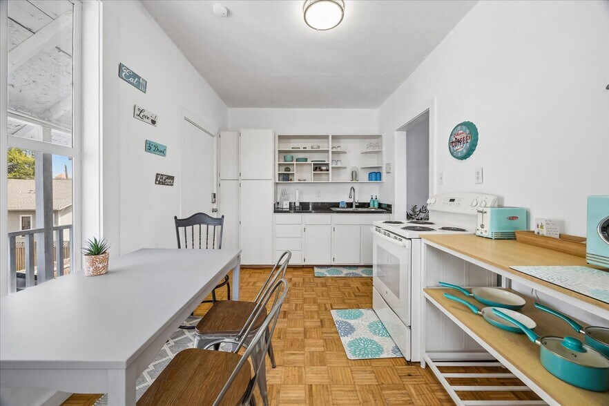 More Photos Of 1812 Kane St, Houston Office Residential For Sale