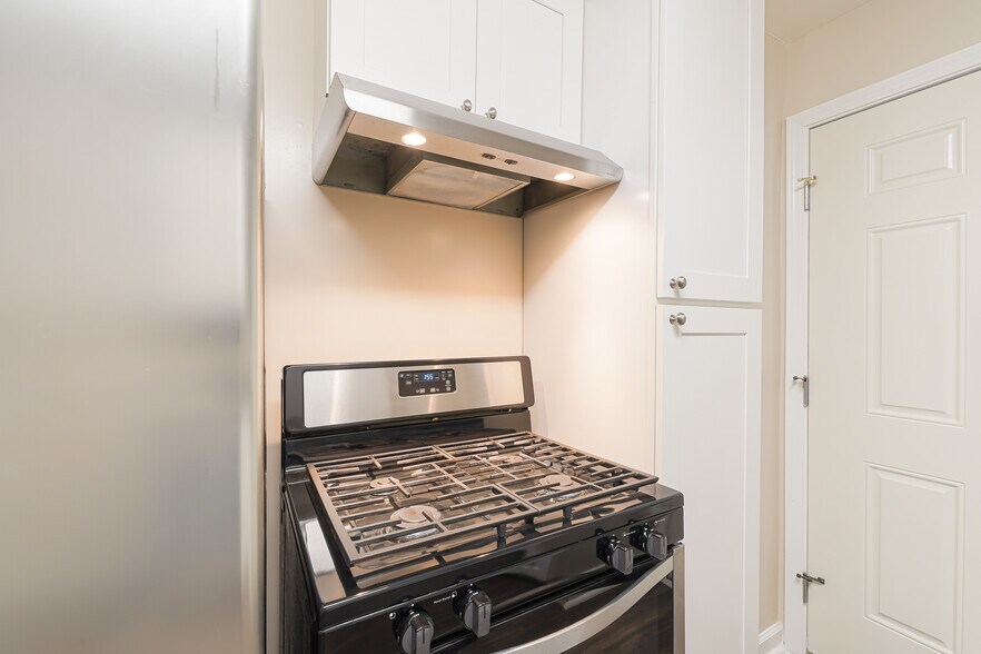 More Photos Of 5947-5949 Geary Blvd, San Francisco Apartments For Sale