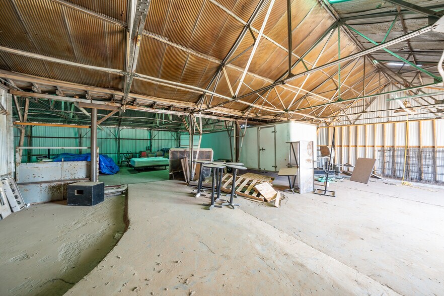 More Photos Of 2722-2724 Texas Ave, Lubbock Warehouse For Sale