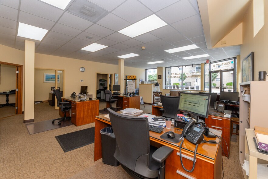 More Photos Of 136 Tremont St, Boston General Retail For Sale