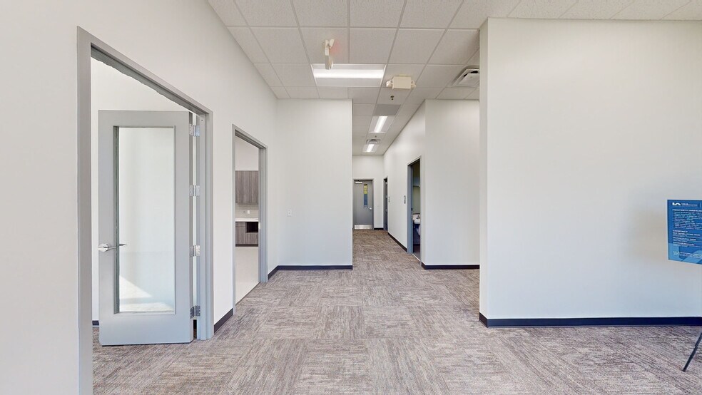 More Photos Of 5380 Dixie Industrial, Lake City Distribution For Lease