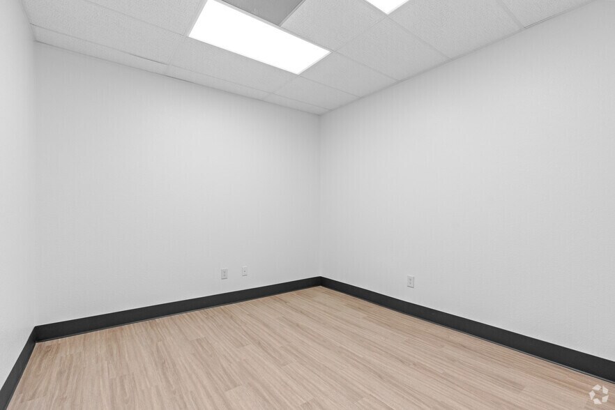 More Photos Of 15825 State Highway 249, Houston Storefront For Lease