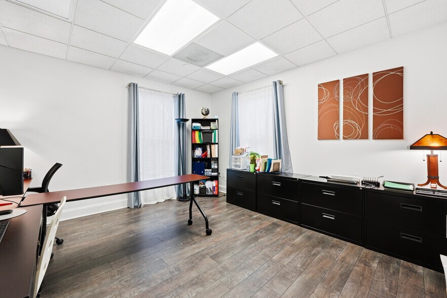More Photos Of 324 Cherokee St NE, Marietta Office For Lease